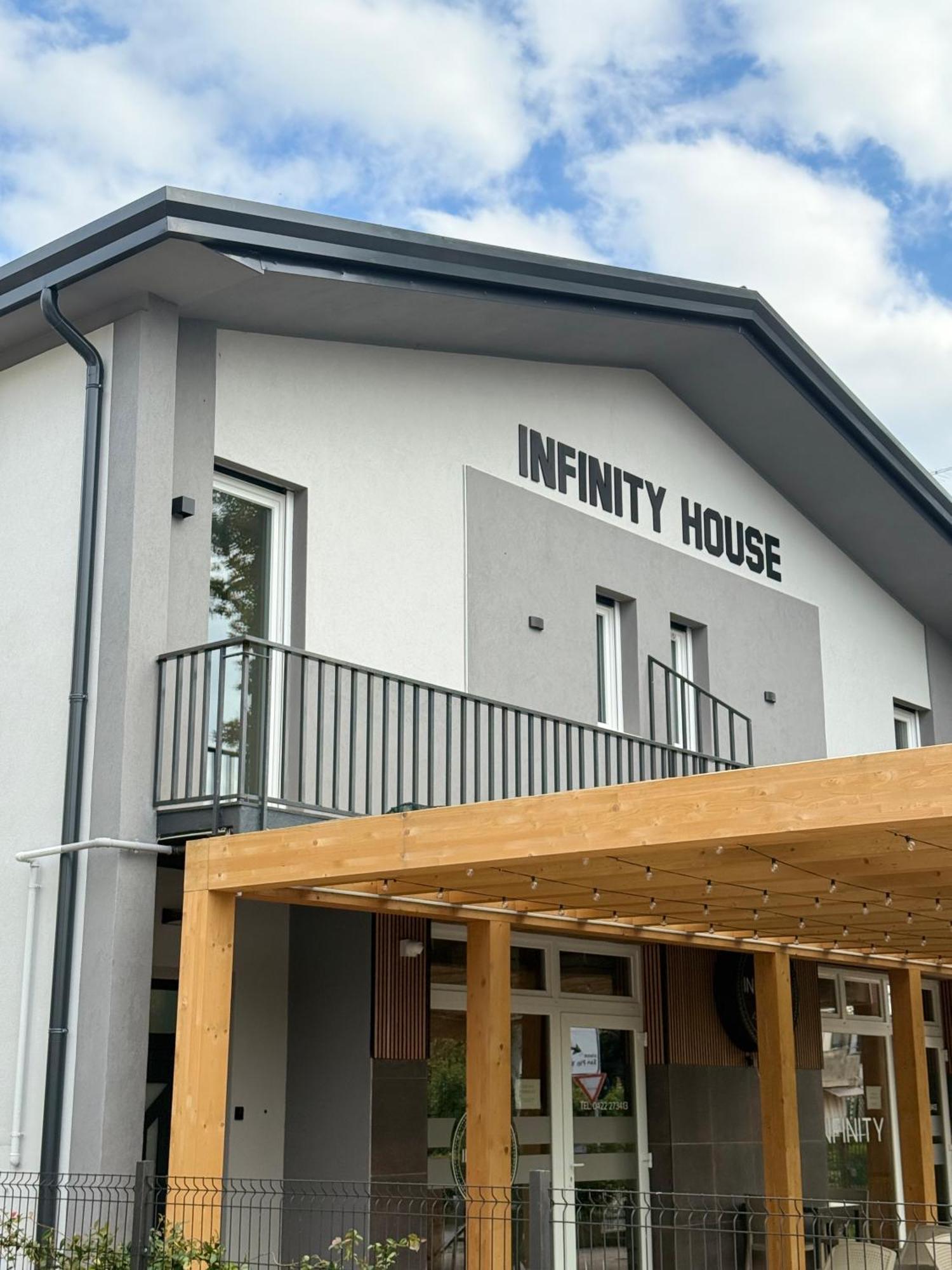 فندق Infinity House - Eleganza Moderna Tra Treviso E Venezia Casièr المظهر الخارجي الصورة