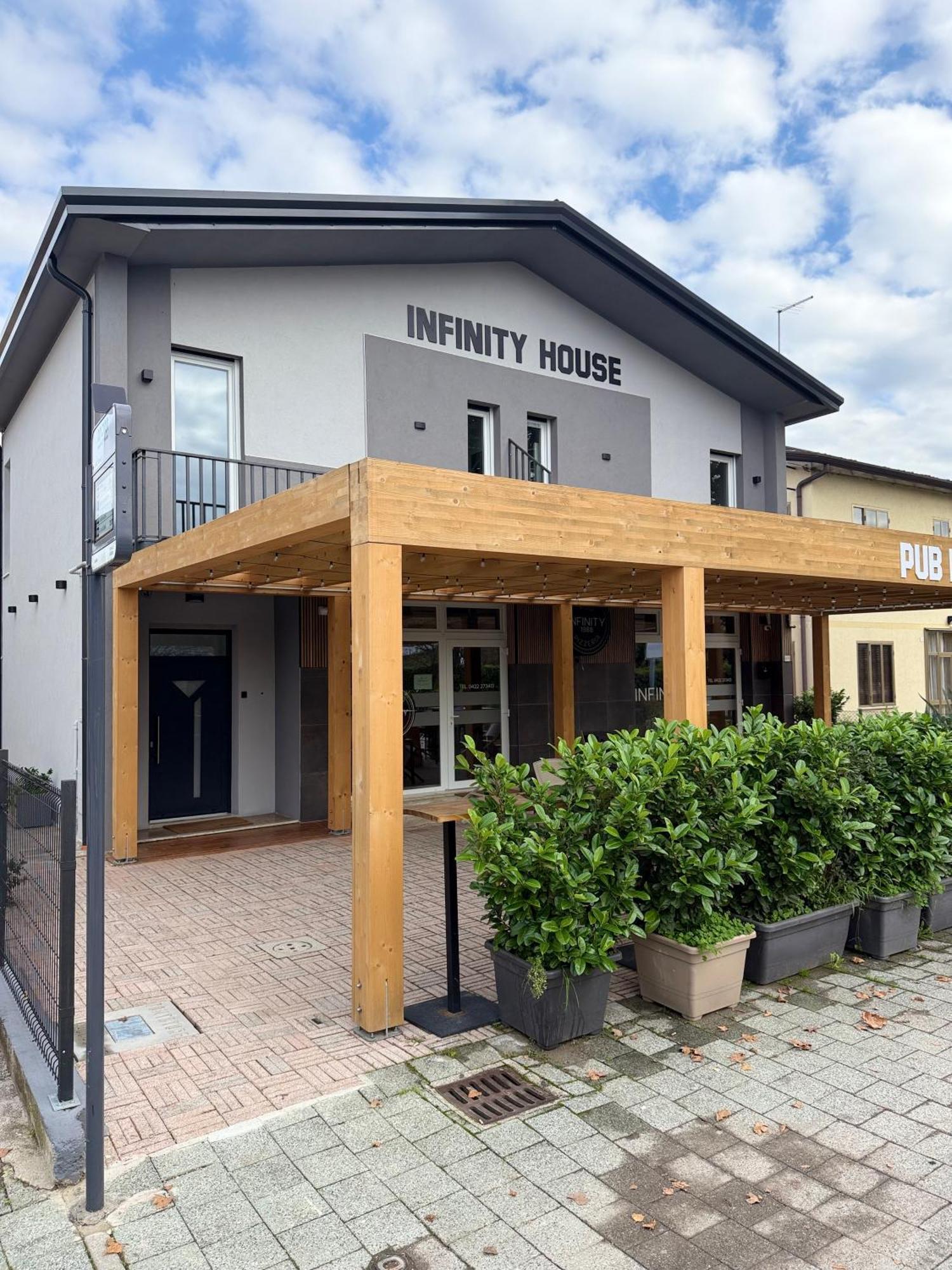 فندق Infinity House - Eleganza Moderna Tra Treviso E Venezia Casièr المظهر الخارجي الصورة